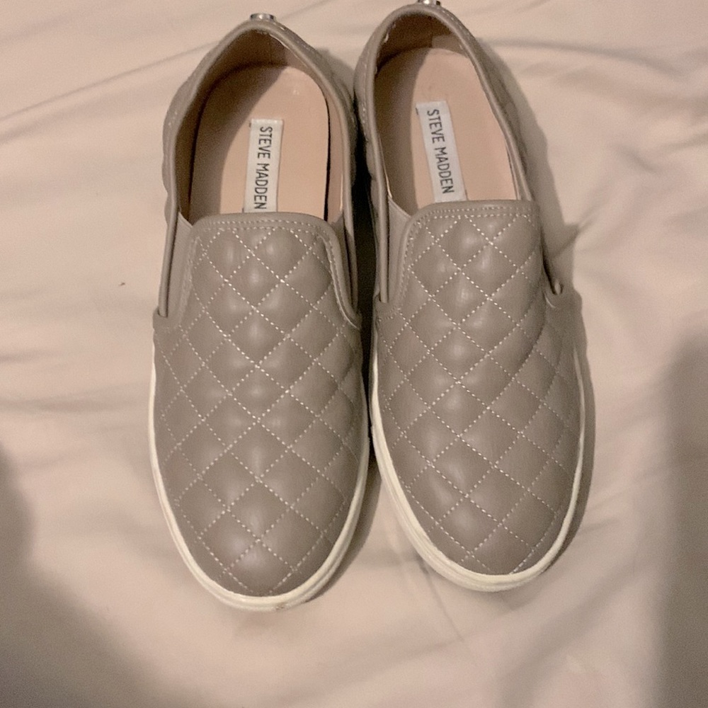 Steve Madden ECENTRCQ SLIP-ON SNEAKER